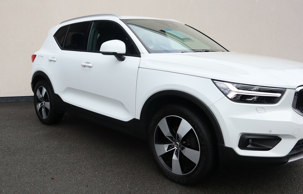 Volvo XC40 1.5 T3 Momentum Pro White #5