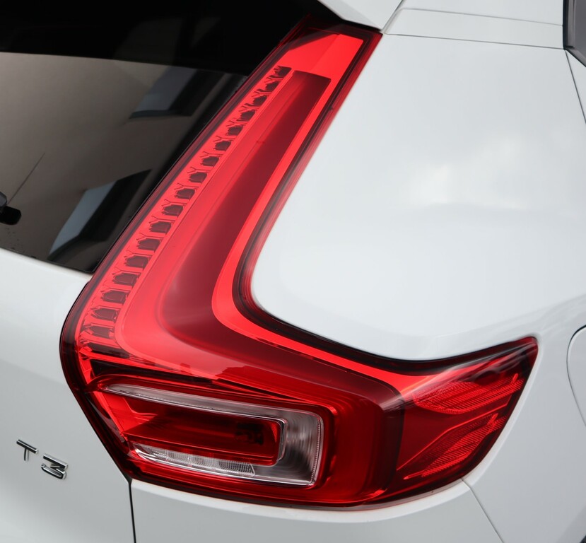 Volvo XC40 T3 Momentum Pro 5150 Factory Options Sun Grey #21