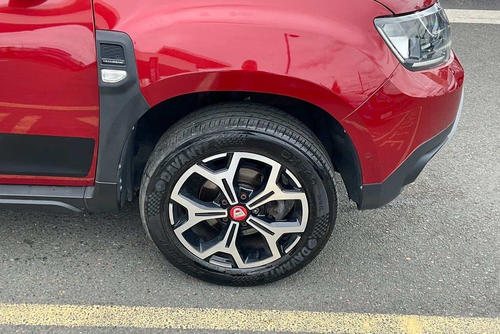Dacia Duster 1.3 Tce 130 Techroad BD69BDF Red #4