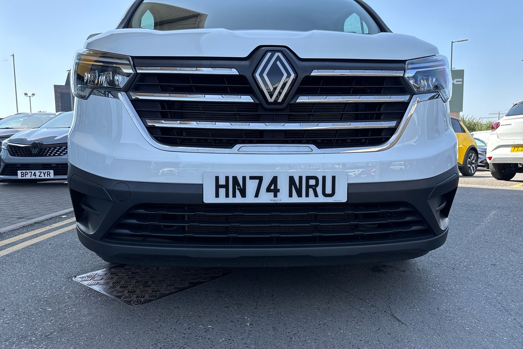 Renault Trafic Ll30 Blue Dci 130 Advance Safety Van White #3