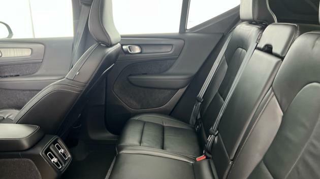 Volvo XC40 2.0 B4p Inscription Blue #5