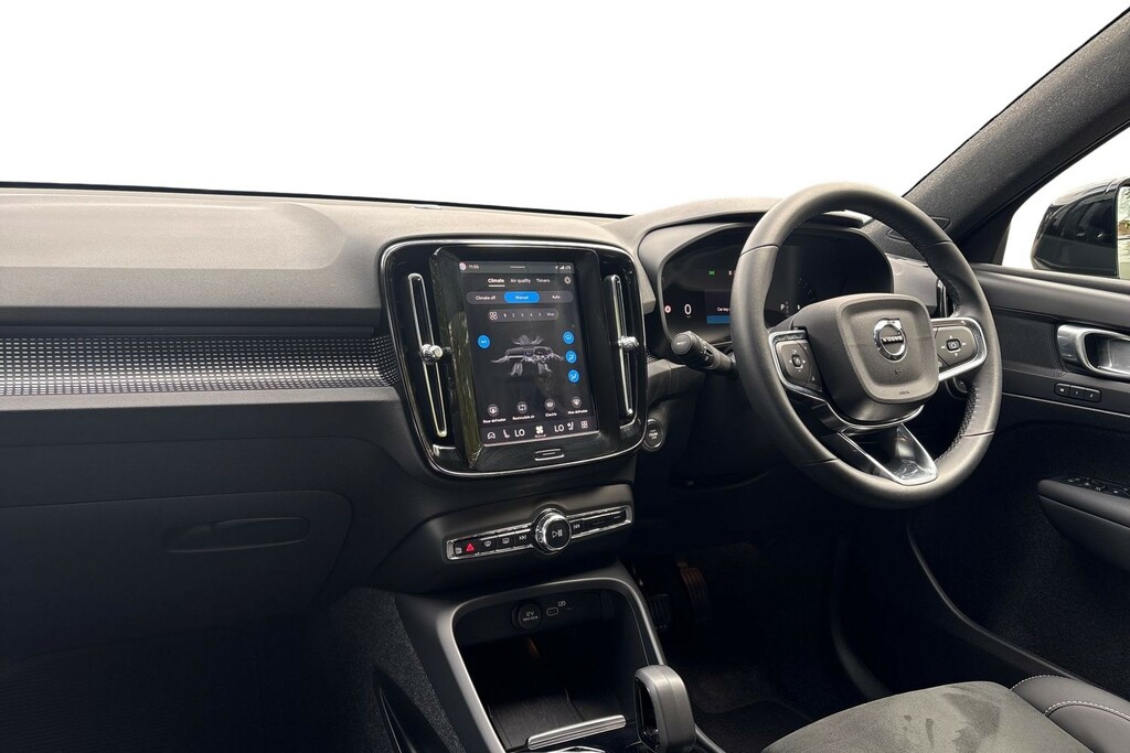 Volvo XC40 Plus Dark Green #2