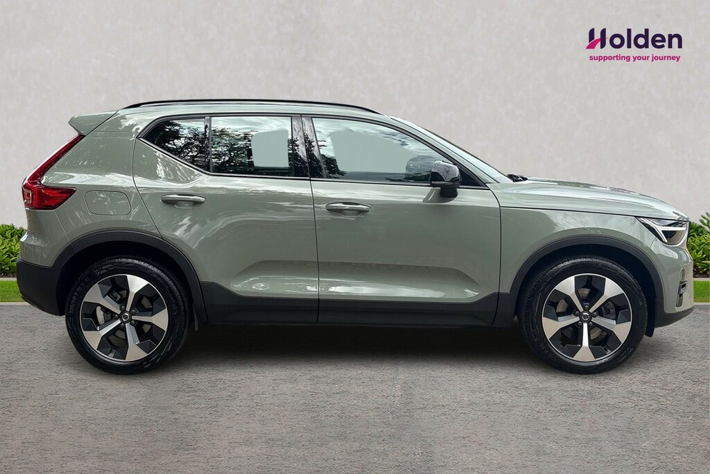 Volvo XC40 Plus Dark Green #4