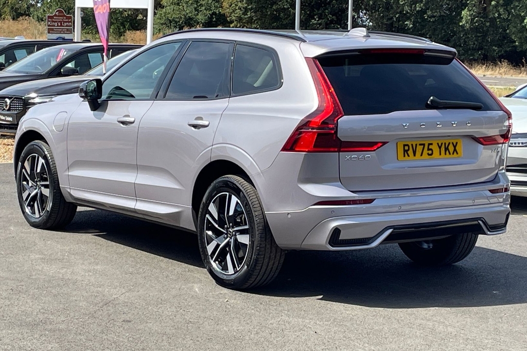 Volvo XC60 Plus Silver #3