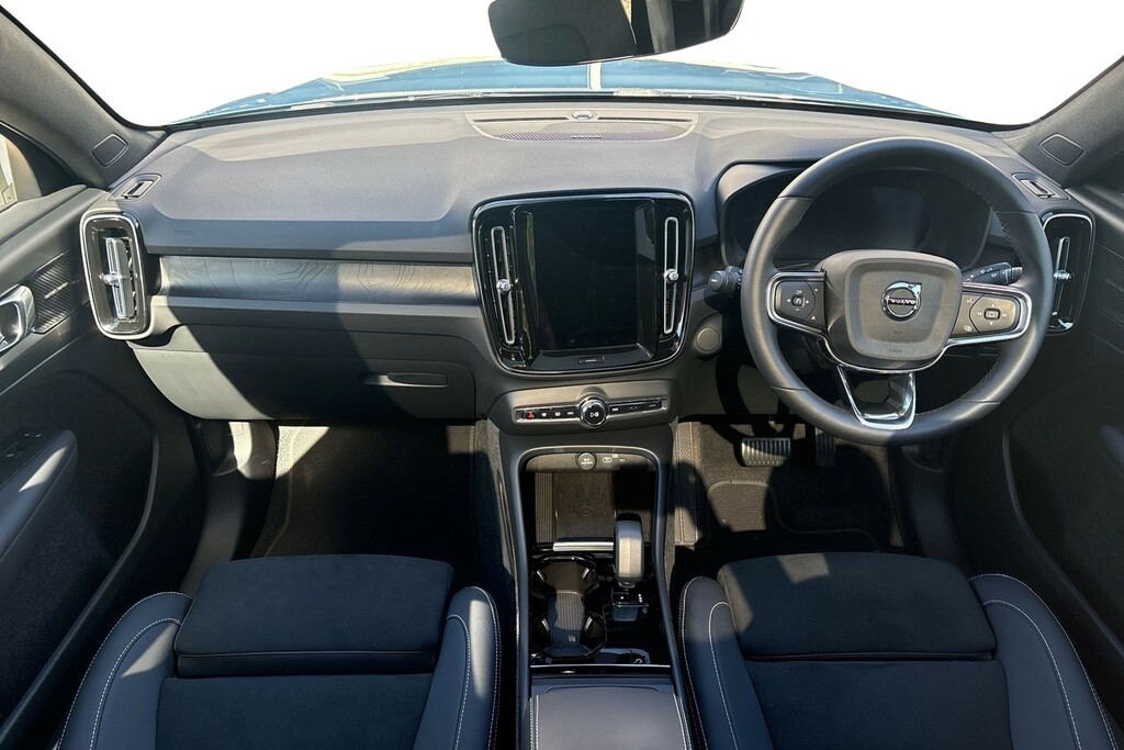 Volvo C40 Ultimate Blue #6