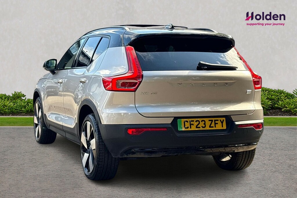 Volvo XC40 Ultimate Gold #3