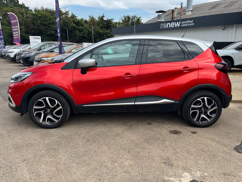 Renault Captur Dynamique S Nav Red #4