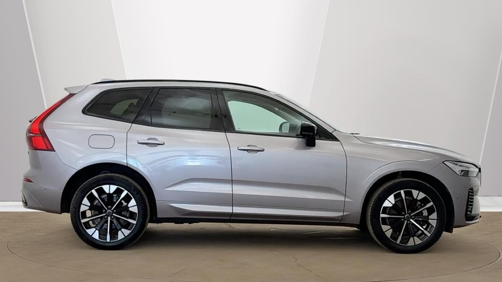 Volvo XC60 Ultra Dark Silver #2