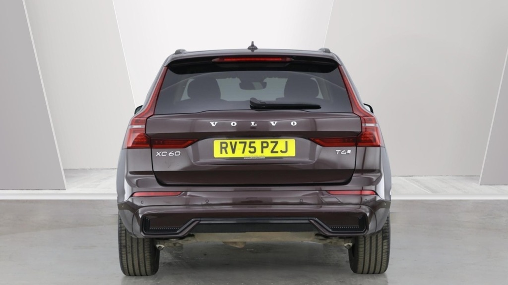 Volvo XC60 Plus Red #4