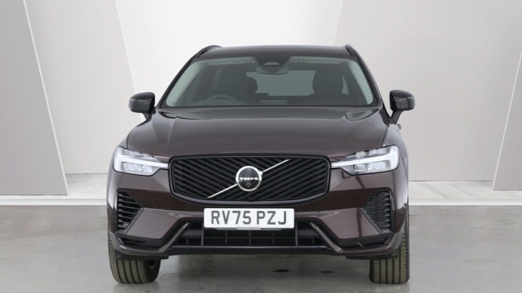 Volvo XC60 Plus Red #3