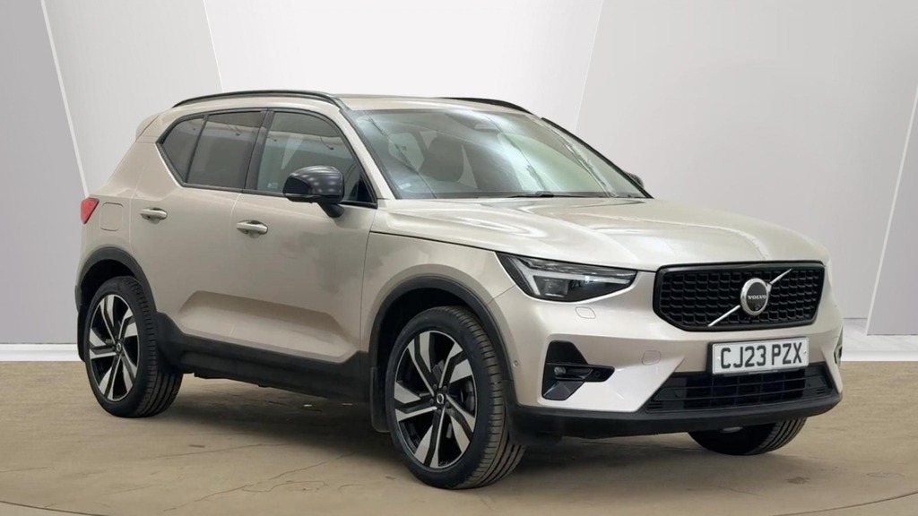 Volvo XC40 Ultimate Gold