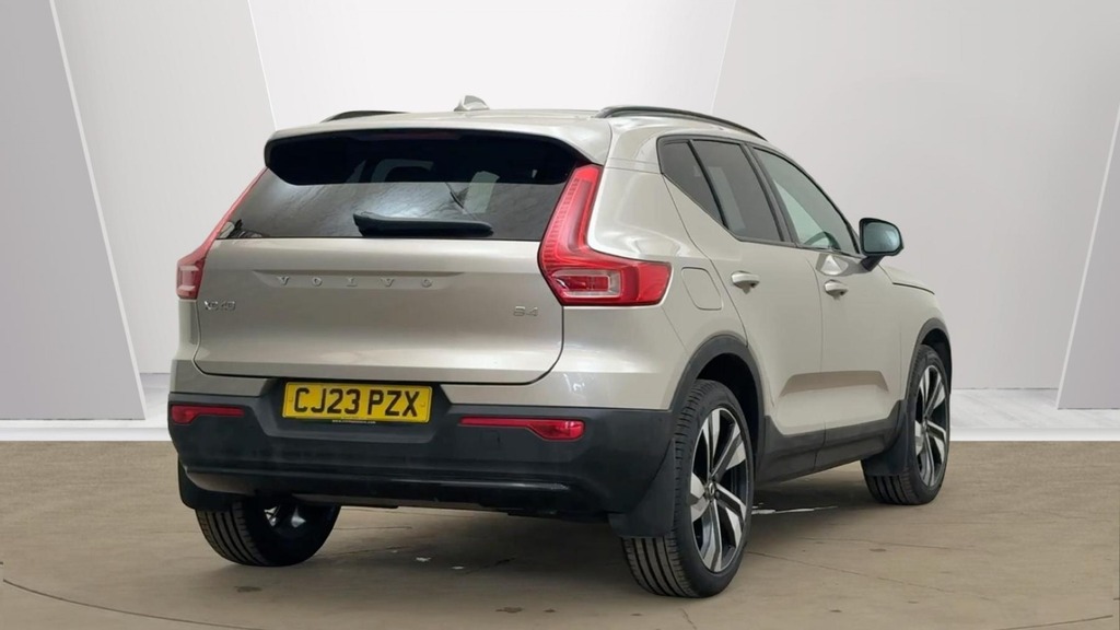 Volvo XC40 Ultimate Gold #3