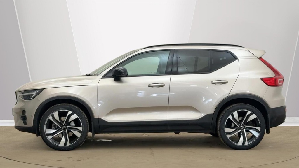 Volvo XC40 Ultimate Gold #6