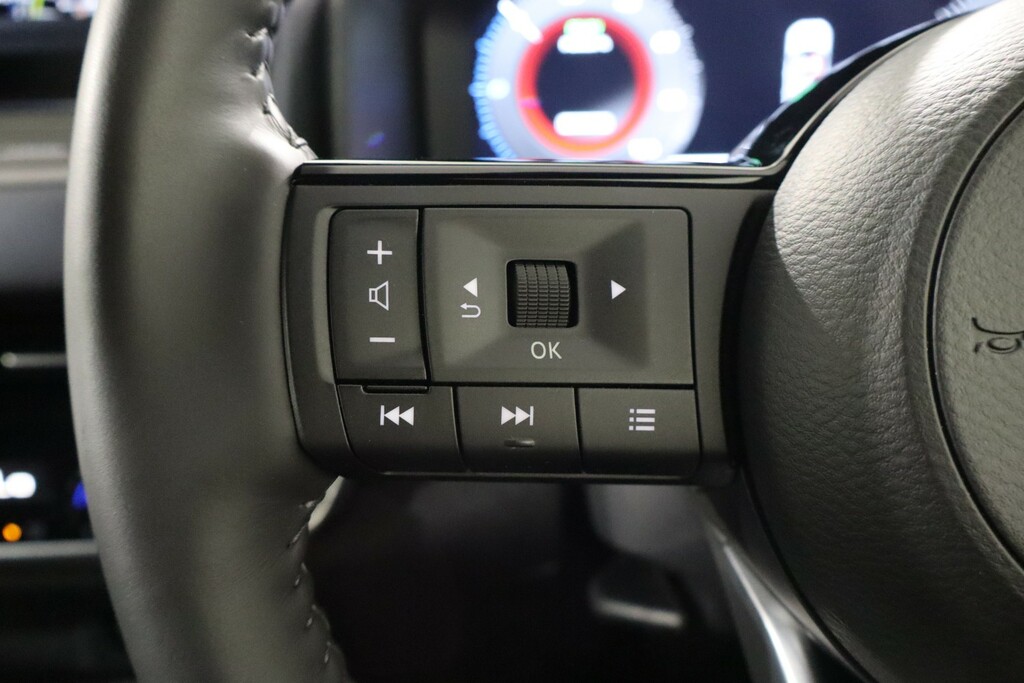 Nissan Qashqai N-connecta White #15