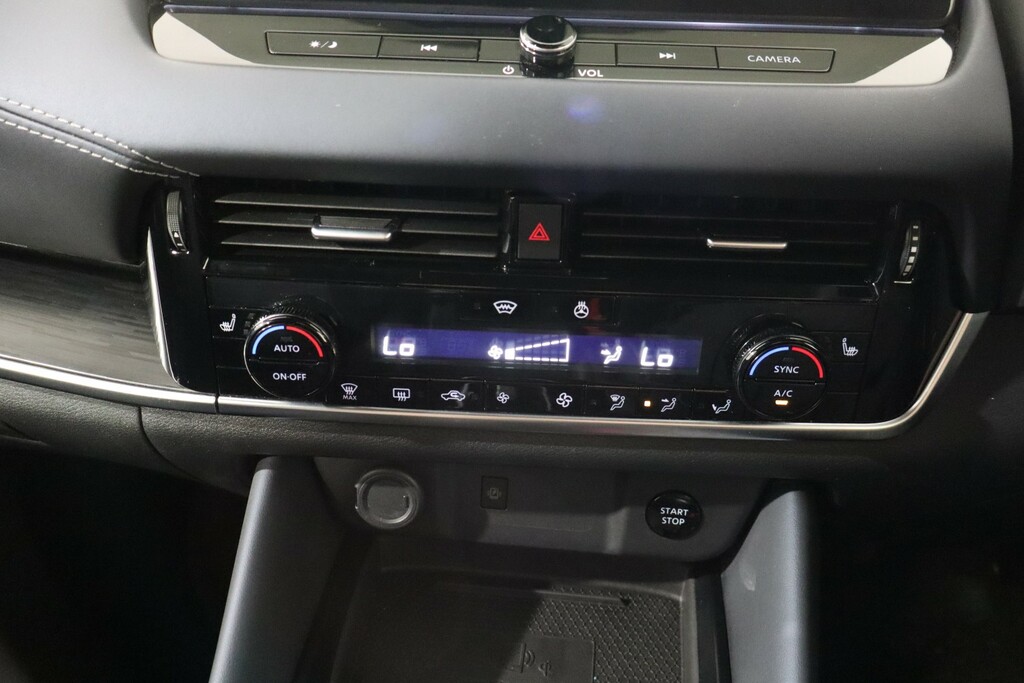 Nissan Qashqai N-connecta White #20