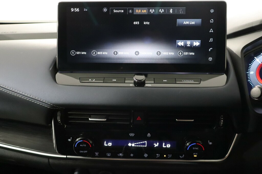 Nissan Qashqai N-connecta White #22