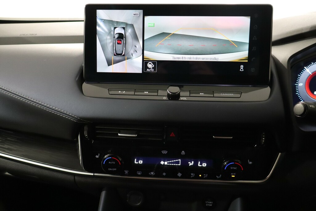 Nissan Qashqai N-connecta White #23