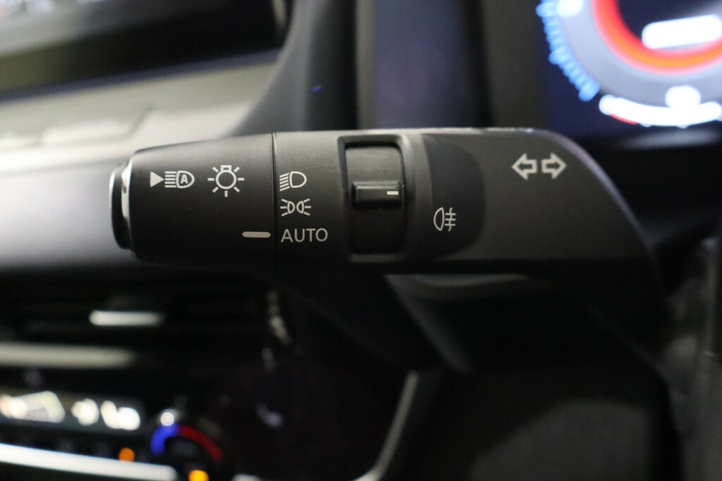 Nissan Qashqai N-connecta White #18