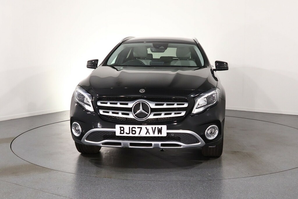 Mercedes-Benz GLA Class Sport Black #2