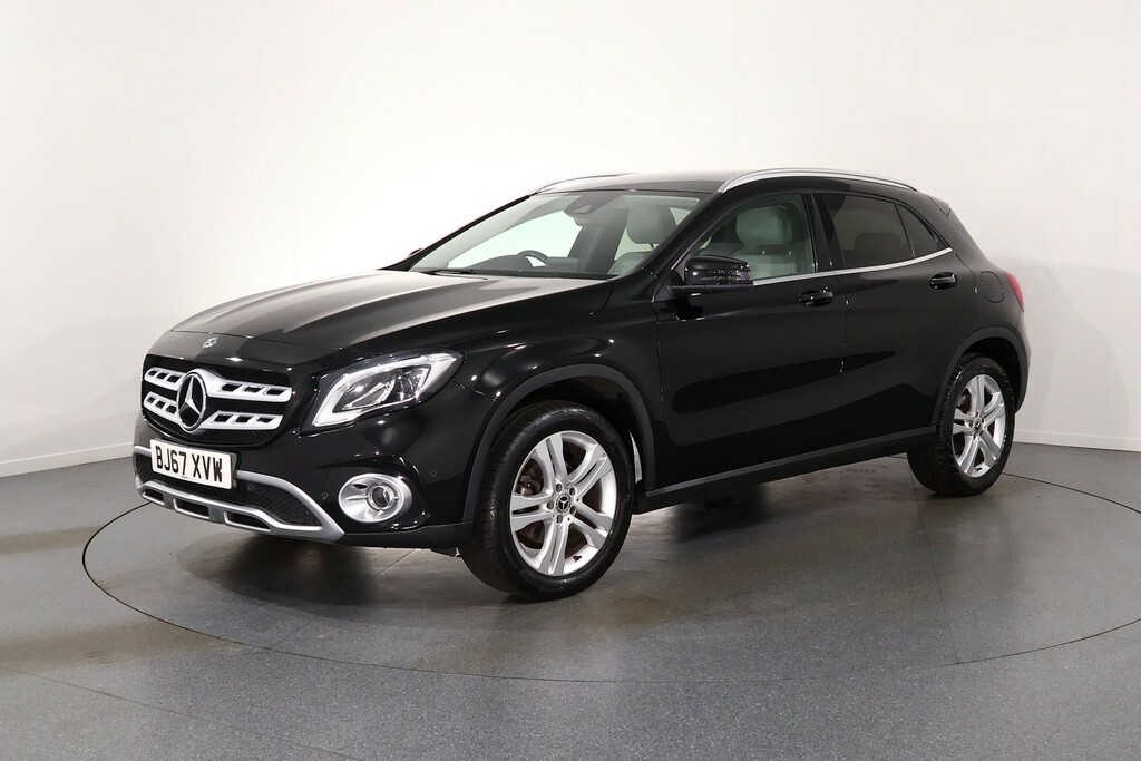 Mercedes-Benz GLA Class Sport Black #3