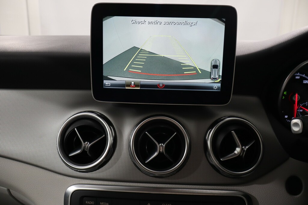 Mercedes-Benz GLA Class Suv 1.6 Gla200 Amg Line Premium 7G-dct Euro 6 S Black #24