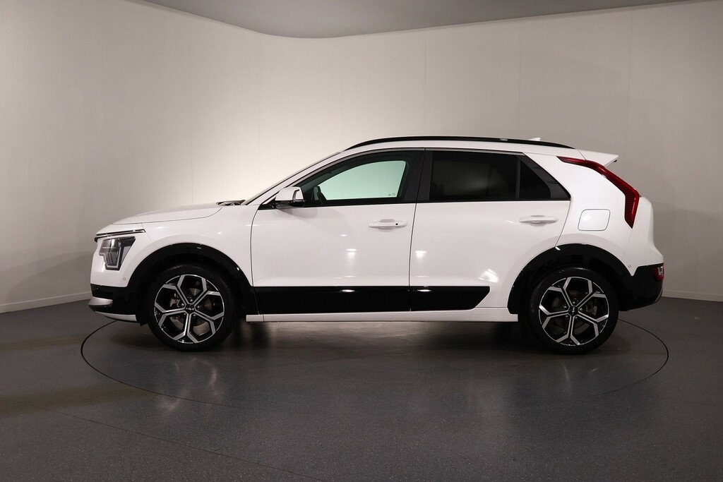 Kia Niro Aspire White #4