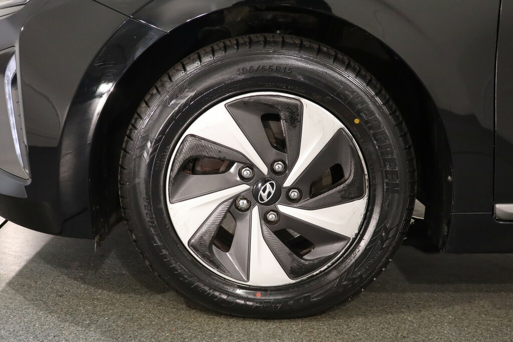 Hyundai Ioniq H-gdi Premium White #9