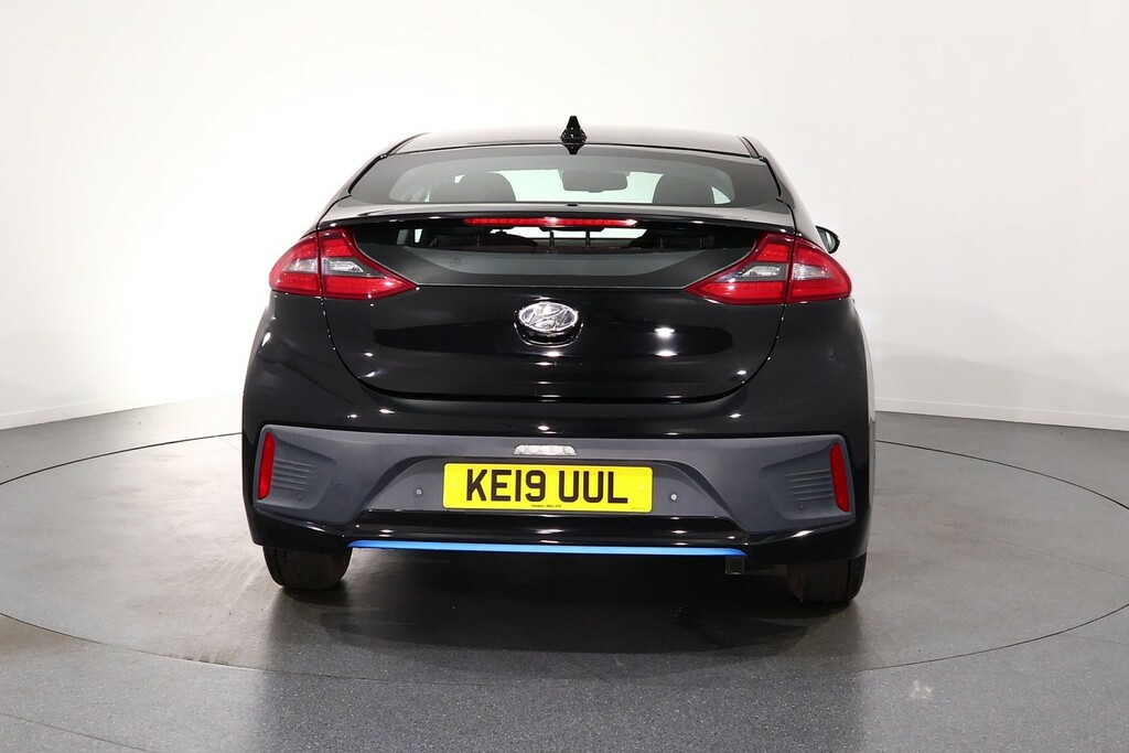 Hyundai Ioniq Premium Black #6