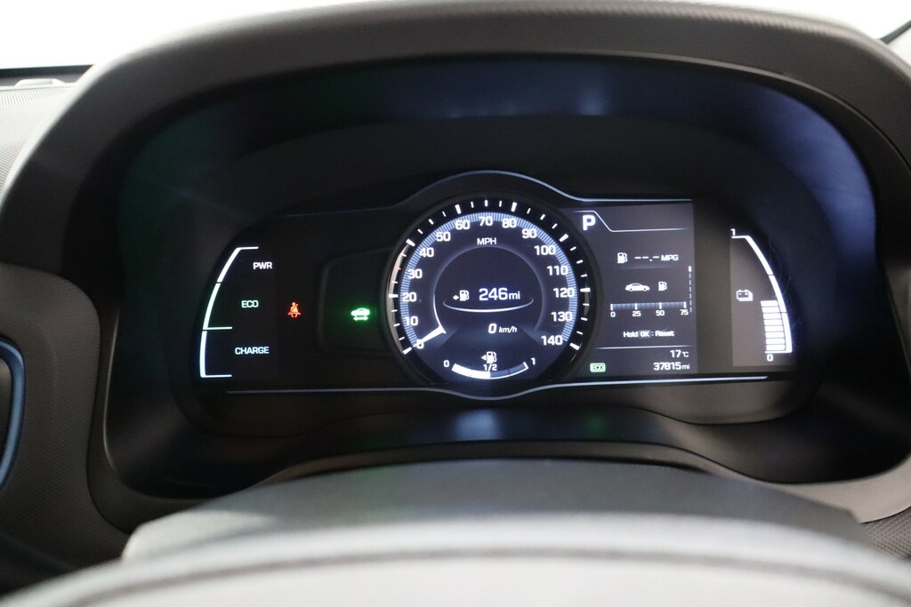 Hyundai Ioniq H-gdi Premium White #14