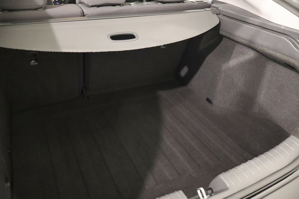 Hyundai Ioniq H-gdi Premium White #13