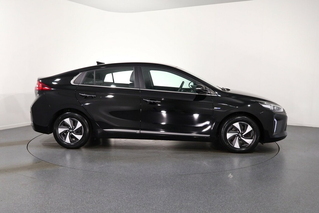 Hyundai Ioniq H-gdi Premium White #8