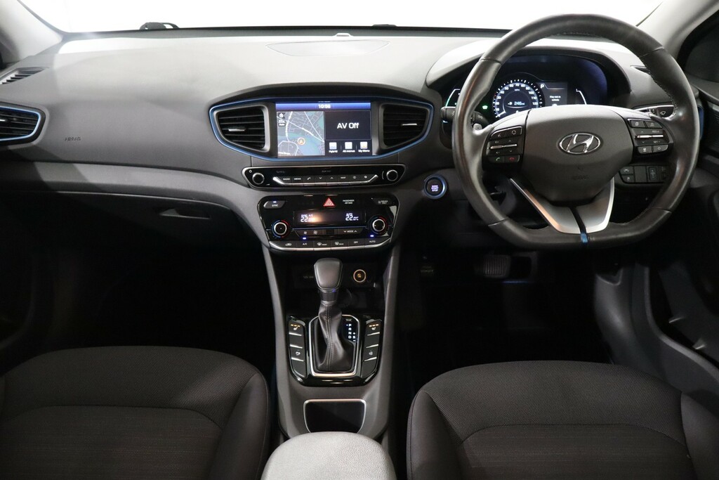Hyundai Ioniq H-gdi Premium White #11