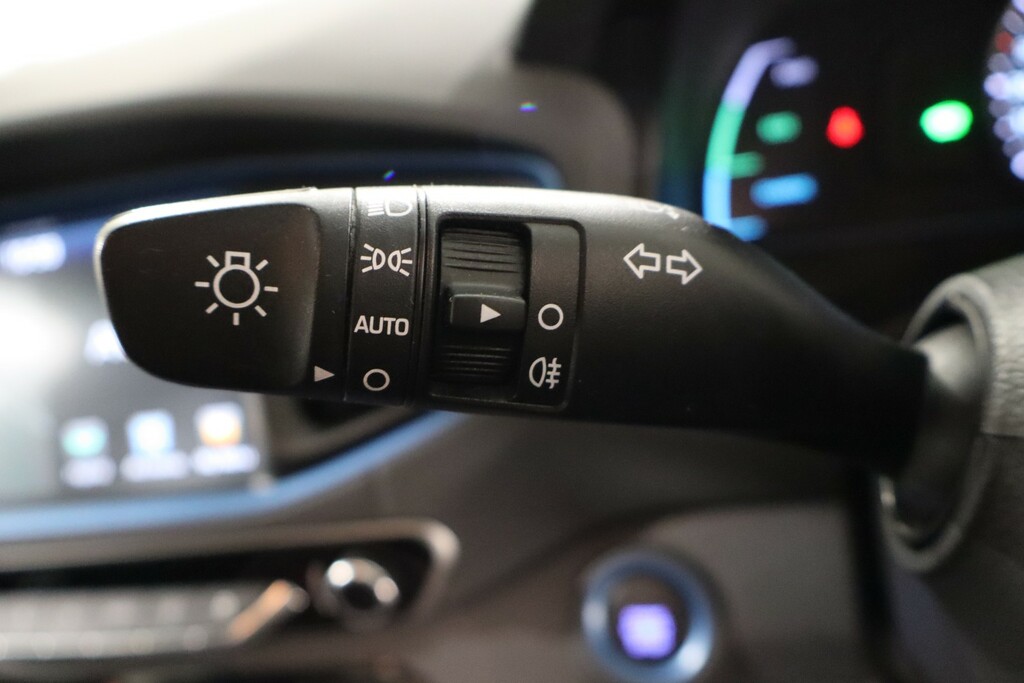 Hyundai Ioniq H-gdi Premium White #19