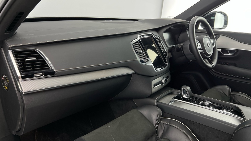 Volvo XC90 R-design White #6