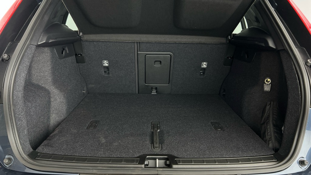 Volvo XC40 Plus Dark Blue #5