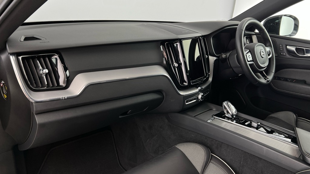 Volvo XC60 Plus Silver #6