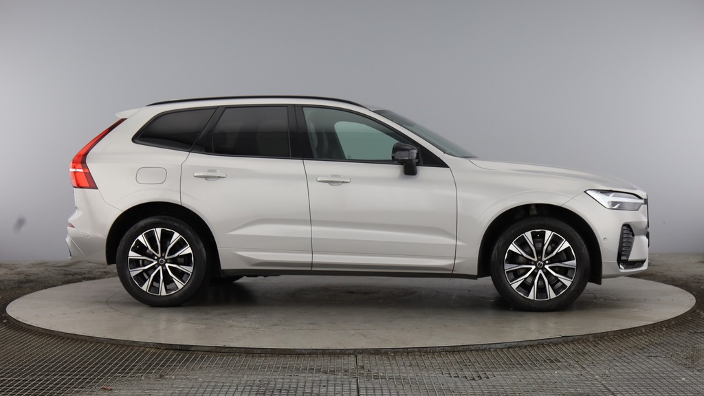 Volvo XC60 Plus Silver #2