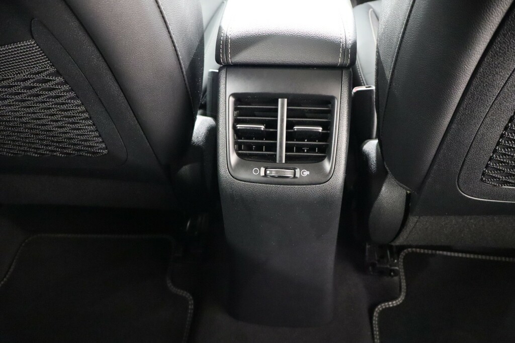 Kia Niro Niro 1.6 Gdi Hybrid 2 Dct Estate Red #29