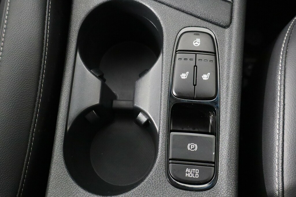 Kia Niro Niro 1.6 Gdi Hybrid 2 Dct Estate Red #24