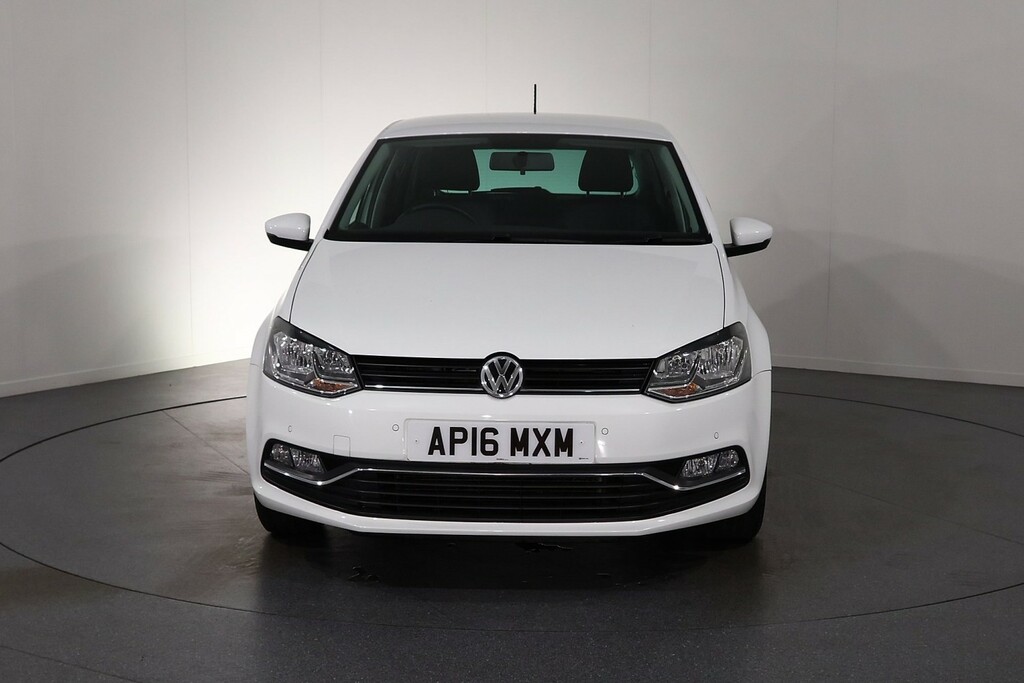 Volkswagen Polo Match White #2