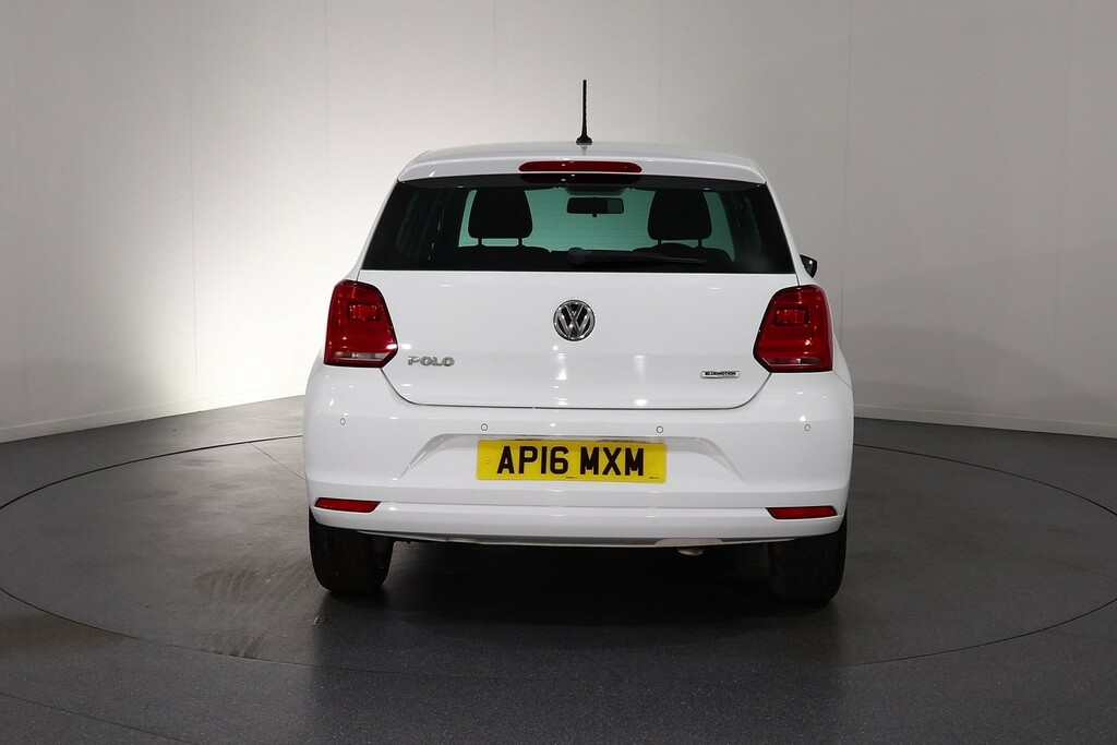 Volkswagen Polo Match White #6