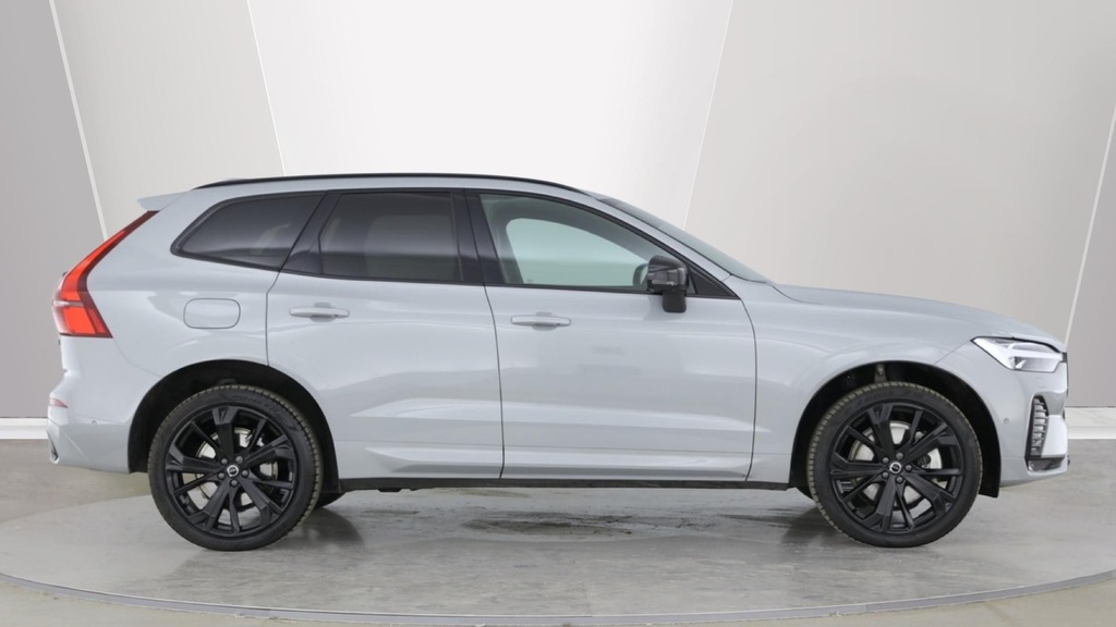 Volvo XC60 Ultra Black Edition Grey #2