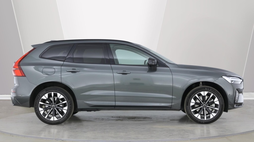 Volvo XC60 Ultra Dark Green #5