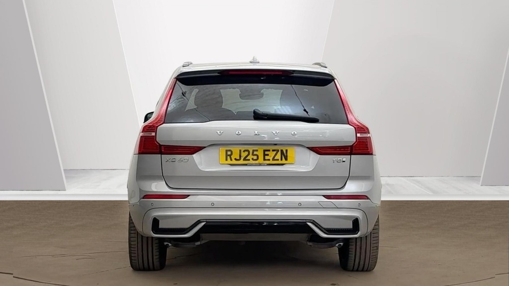 Volvo XC60 Ultra Bright Silver #4