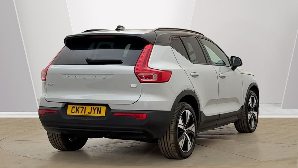 Volvo XC40 Momentum Core Silver #3