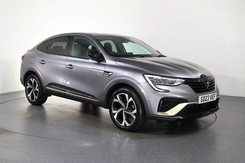 Renault Arkana E-tech Engineered Grey