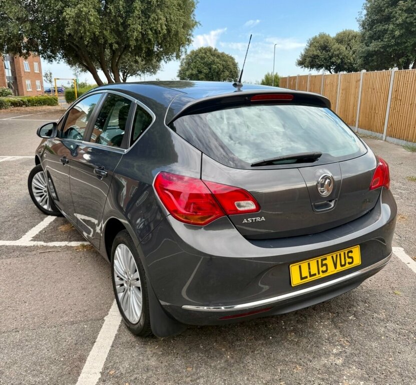 Vauxhall Astra Hatchback 1.6 Cdti Ecoflex 94G Sri Euro 6 Ss White #9