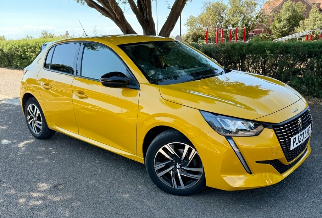 Peugeot 208 1.2L Allure Premium Yellow #6