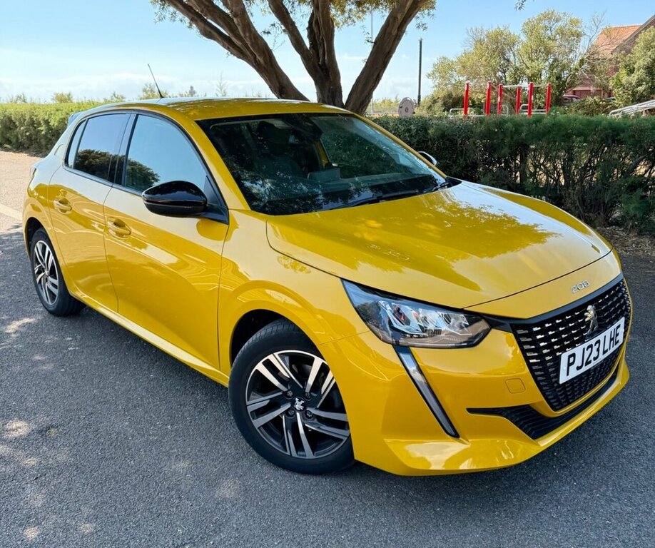 Peugeot 208 1.2L Allure Premium Yellow #5
