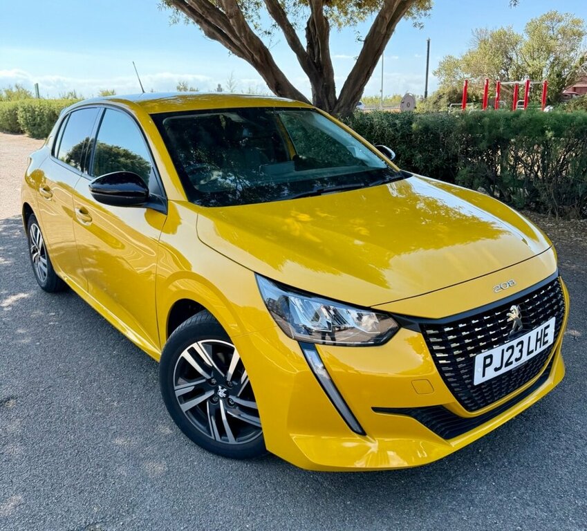 Peugeot 208 1.2L Allure Premium Yellow #4